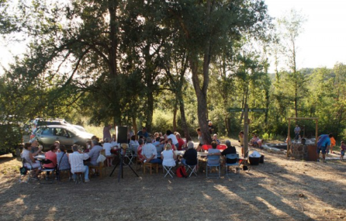 Trobada al safareig restaurat de la Font del Llop
