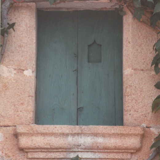 Can Sagués finestra