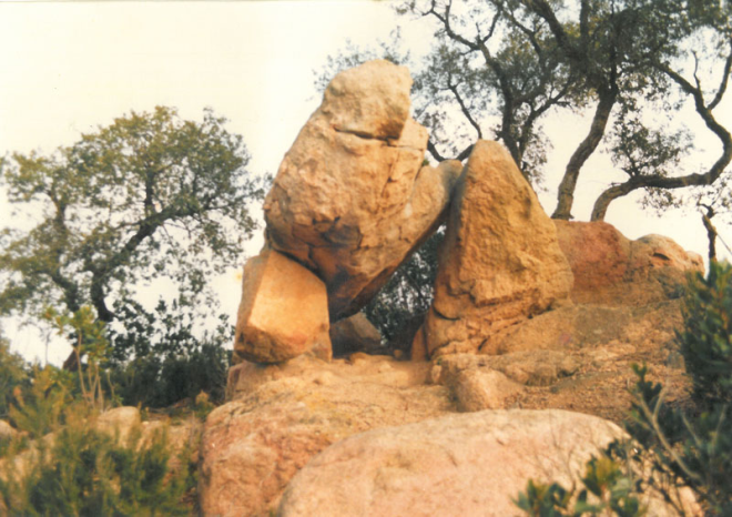 Dolmen de Montbarbat