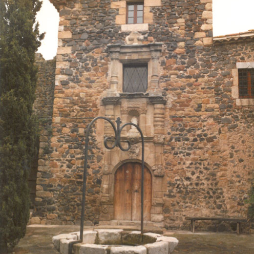 Torre de Cartellà façana capella de Sant Jaume