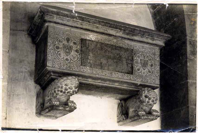 Catedral de Girona. Sepulcre o ossera de Bernat de Mont-rodó