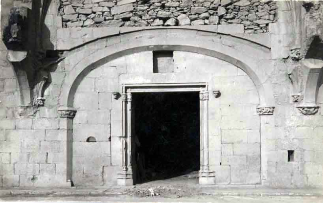 Capella de la Mare de Deu del Pilar. Porta interior