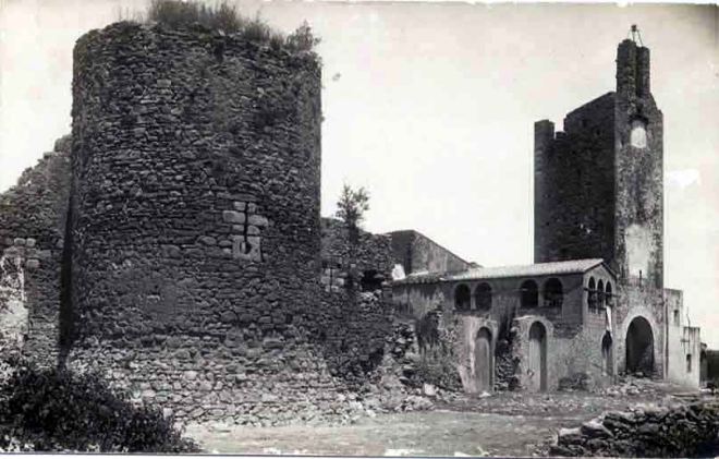 Muralla i Torre de les Hores