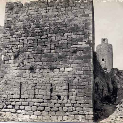 Muralles i torre de les Hores