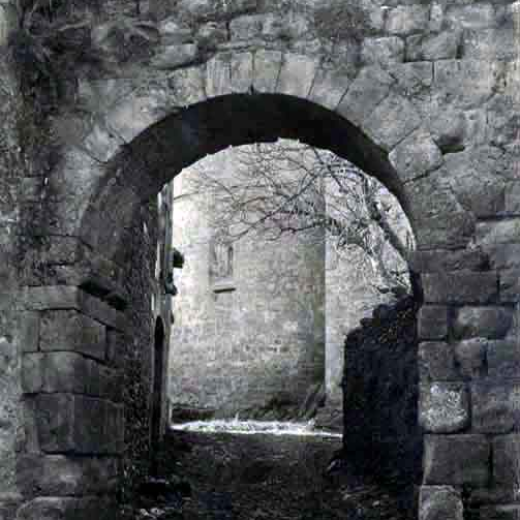 Castell de Vilademuls. Portal