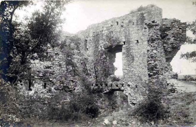 Castell de Sant Iscle. Pany de pared.