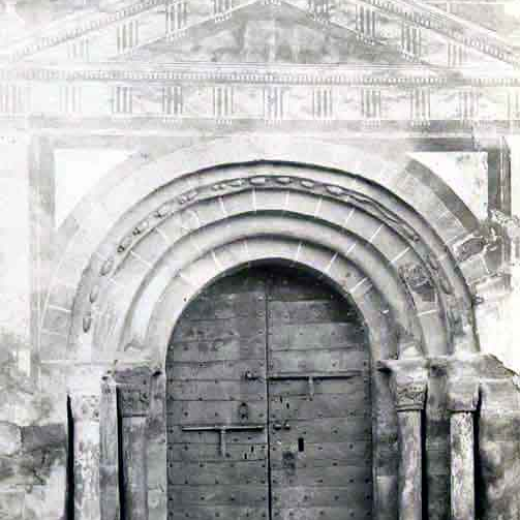 Església de Sant Julià. Detall de la porta