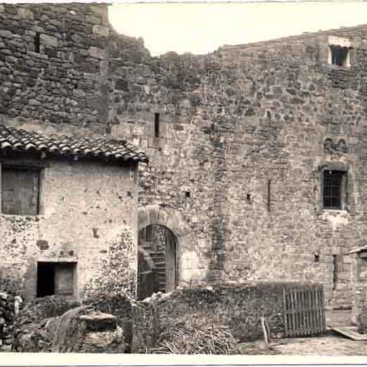 Casa forta de Juvinyà. Vista frontal