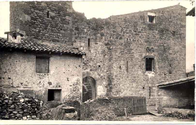 Casa forta de Juvinyà. Vista frontal