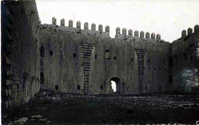 Castell del Montgrí. Interior