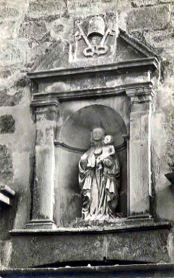Església de Sant Pere. Escultura de la Mare de Déu amb el nen