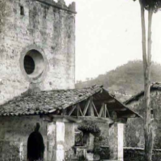 Església de Sant Iscle i Santa Victòria. Façana i porxo