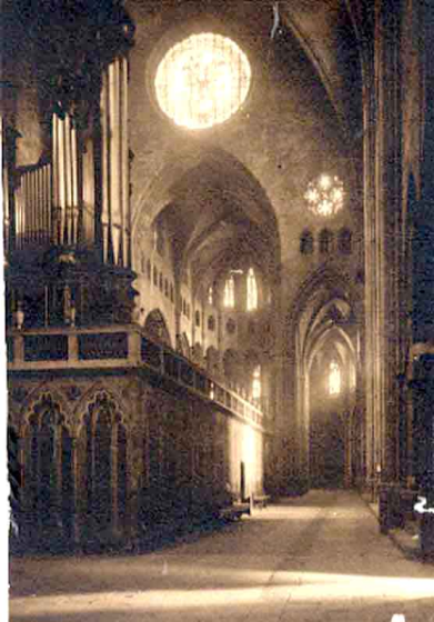 Catedral. Interior de la nau i rosassa