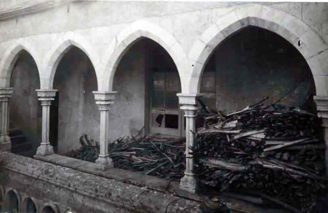 Convent Butinyanes. Galeria superior del claustre