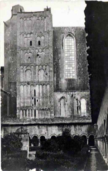 Catedral . Claustre i torre Carlemany