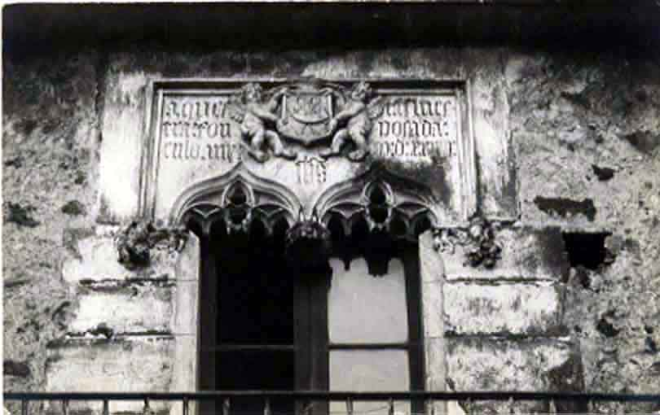 Casa Mas Cornell. Finestra