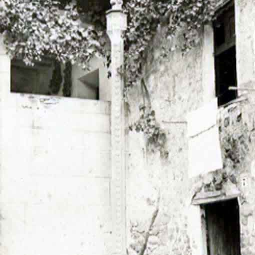Casa i creu de terne