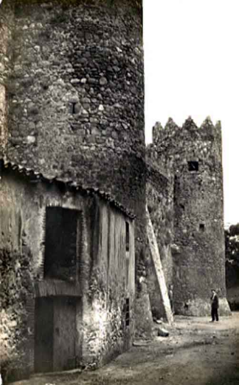 Castell de Calonge. Torres