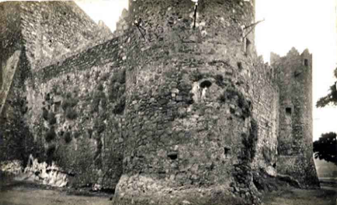 Castell de Calonge. Torres i muralla
