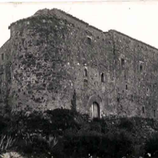 Castell de Brunyola. Façana
