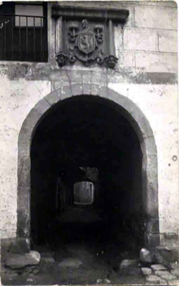 Casa de l'Abad. Portalada