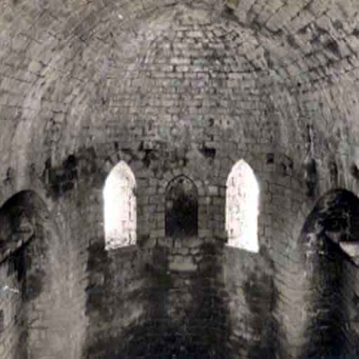 Castell de Bellcaire. Interior capella de Sta. Maria