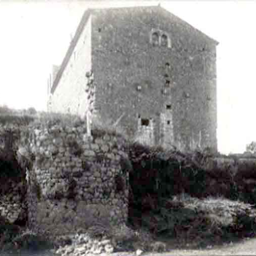 Castell de Bellcaire. Façana posterior