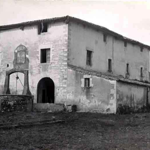 Casa dels Templers i església de Santa Magdalena