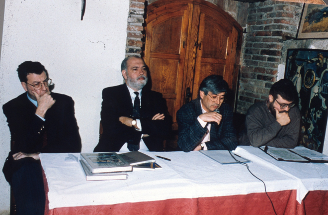 Gener de 1994.

Joan Domenech, historiador, Joan Sagués, delegat de cultura de la Generalitat, Juli Campeny, president del Taller d'História i Narcís Figueras, historiador. A la presentació del llibre 