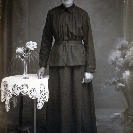 La Francisca Vila Orench àvia de cal Sabaté Negre.