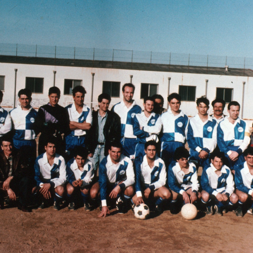 Equip de la U. E. de Maçanet en la nova etapa:

Frederic Fajardo (directiu), Joan Gordillo, Joan Osuna, Pere Manuel Maestre, Dídac González, Àngel Rodríguez, Micael Tato, David Béjar, Joan Simbrón, Jordi Aguilar, Alfons Torromé (president del club) i Antoni Pino.

Ajupits: Ramon Rodríguez (directiu), Jesús Valiente, Cèsar Rigau, Miquel Angel Blasco, Alfred, Ivan, Josep Núñez i Pere Osuna.