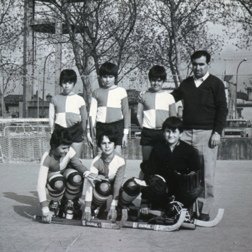 Drets: Rafel Bancells, Josep Gispert, Albert Viader i Llorenç Bancells entrenador.

A davant: Jordi Bosch, Jordi Tarrés i Lluís Presas.