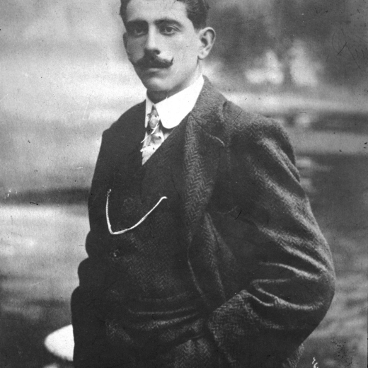 Valentí Fargnoli fotògraf, l'any 1911