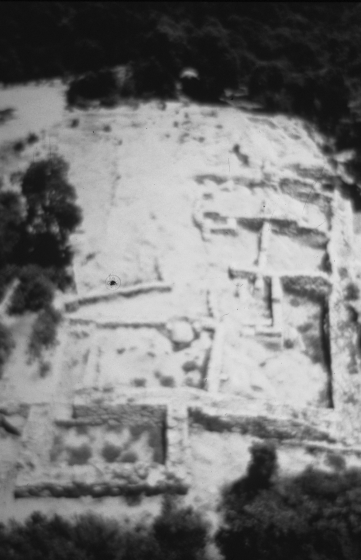 Excavacions a Montbarbat el barri sud-oest