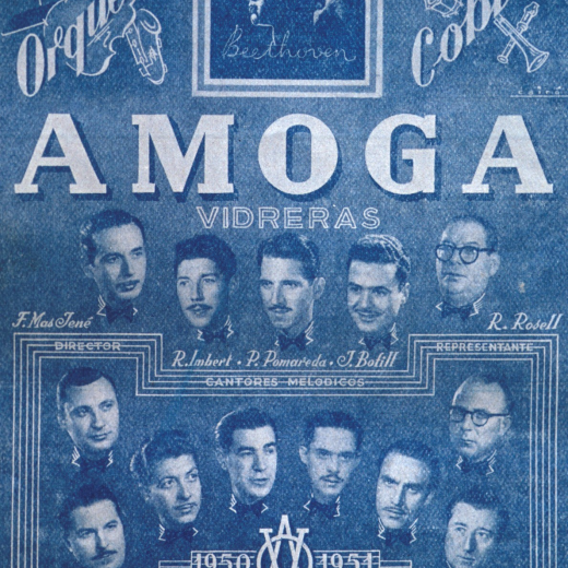 Cartell de l'Orquesta Amoga de la temporada 1950 - 1951.

L'orquesta AMOGA radicada a Vidreres fou la continuació de l'antiga Unió Artística de Vidreres. Cap a finals de la dècada dels anys 40, un grup dels molts músics que hi havia a Vidreres, decidiren formar una nova orquesta que portarà el nom de AMOGA i sota la direcció de Francesc MAs entrà en el grup d'orquestes modernes de primera línea.
