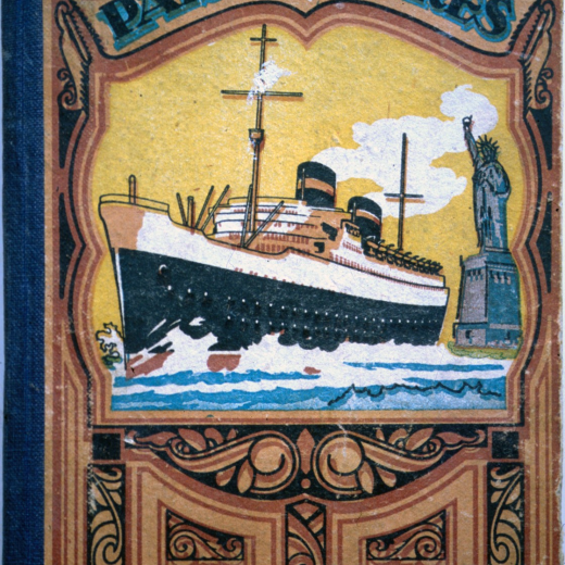Aquesta és la foto de la portada d'un llibre de lectura escolar manuscrit que s'utilitzava en les dècades dels anys 20 i 30 i anteriors en els col·legis.

Es considerava necessari que els alumnes s'acostumessin a llegir manuscrits per facilitar la lectura de les cartes que rebrien quan fossin grans.

Hi havien diferents graus de manuscrits, i quan més gran era l'alumne, més enrrevessada i difícil era la lletre que havia de desxifrar.