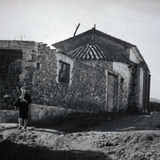 L'antiga capella dels Dolors que era situada al final del carrer d'aquest nom. Aquesta capella tant característica de Maçanet ja no s'obrí mai més al culte després de la guerra civil i fou venuda a un particular d'una manera poc clara, al menys davant l'opinió del poble. Convertida després en un corral de xais i ovelles, més tard fou una granja de truges i porcs i finalment, abandonada, fou enderrocada per donar pas a l'urbanització del carrer sense quedar-ne cap rastre.