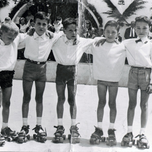 Festa d'homenatge a la vellesa. Josep Pons, Joan Aymerich, Jacob Mesa, Ernest Colomà, Josep Figueres, preparats per una exhibició de patinatge.