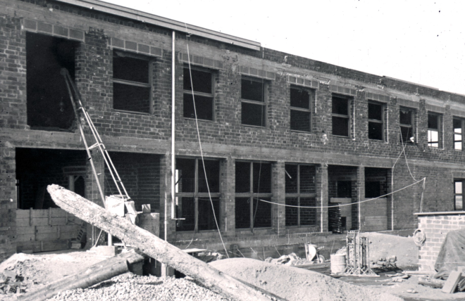 Construcció dels nous col·legis inaugurats l'any 1978