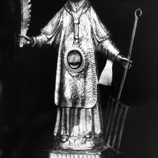 Imatge de Sant Llorenç que conté la relíquia del Sant que es veurà a l'Església parroquial de Maçanet. Aquesta imatge es pogué salvar de l'incendi de l'Església l'any 1936
