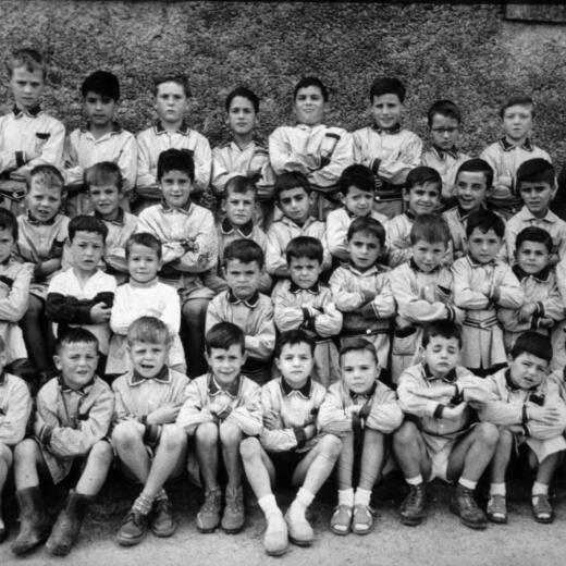 Escola de nois núm. 2. Curs 1965 - 1966. Mestre Josep Llinàs.

Pere Güell, Ferran Ruscalleda, Joaquim Reyner, Alfons Surís, Josep Freixas, Joan Roca, Benet Prats i Ferran Casquet.

Francesc Nieto, Joaquim Martí, Joan Brossa, Jaume Costa, Joan Falgueras, Andreu Selva, Antoni Badia, Antoni Vall·llosera, Alfred Bigas, Josep Vilaseca i Josep Murgadella.

Josep Presas, Jacob Mesa, Domènec Luque, Agustí Mesa, Josep M Pi, Benet Nieto, Enric Selva, Jordi M Tomàs, Ernest Coloma, Benjamí Pons, Francesc Tarrés, i Josep Sureda.

Jordi Francesch, Joan Aymerich, Martí Fors , LLuís Lluís, Salvador Oliveras, Jordi Tomàs, Josep Figueras, ? , Josep Colomé, Josep M Torres i Salvador Ciurana.