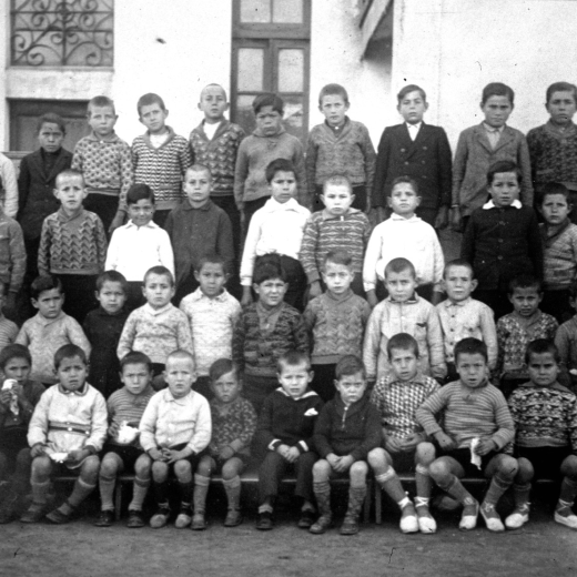 Escola de nens núm. 2. Any 1935. Mestre Albert Salvatella. 

Josep Francesch, Josep Viader, Joan Soms, Josep Artigas, J Vall·llosera, Joan Ferrer, Llorenç Ruscalleda, Mariano Vilajeliu, Miquel Puig, Enric Amargant, Pere Clos i Miquel Valentí.

Manel Reyner, Pere Roca, Pere Güell, Joan Bosch, Lluís Tornil, Narcís Aymerich, Lluís Martí, Emili Artigas, Pere Amatller, Alfred Juanola, Enric Vilà i Martí Tomàs.

Josep Lluís, J. Robert, Joaquim Ribas, Joan Campeny, Joaquim Soms, Emili Call, Àngel Burjachs, Saturní Costa, Martí Rossell, Joan Vilà, J. Francesch, Antoni Tomàs, Lluís Ruscalleda i Miquel Selva.

J. Vilà, Rafel Soms, Joan Martí, Salvador Viader, Albert Sagrera, Josep Ferrer, Isidre Campeny, Pere Caballé, Josep Tomàs, Josep Turón, Joaquim Sagrera, Joan Casquet i Miquel Colomé.