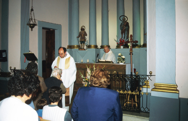 Comiat de Mn Conrad de Martorell concelebrant la missa Mn Josep Puig, rector de Maçanet i Mn Conrad rector de Martorell