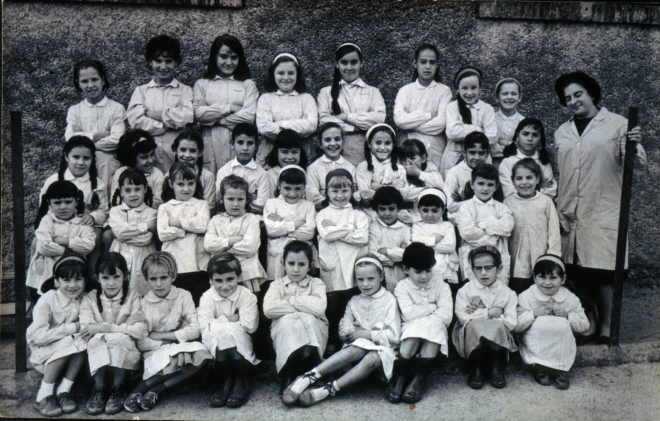 Escola de nenes núm. 2. Curs 1965 - 1966. Mestra Maria Magrià.

Carme Bosch, Maria Rovira, Margarida Baltrons, Susanna Clarió, Carme Roca, Assumpció Brossa, Rosa Llorens, i Carme Xarbau.

Maribel Vidal, Carme Ruscalleda, Pilar Martí, Remei Luque, Teresa Ribas, M. Àngels Figueras, Montserrat Baltrons, Marisa Costa, Montserrat Vall·llosera, Mercè Benet i professora Maria Magrià.

Rosa M Bosch, Rosa Calm, Joanita Surís, Anna Parés, Olga Caballé, Joanita Calasanz, Mari Jiménez, Terea Gruart i Ramona Bagué.

Anna quellos, Núria Subiranas, Núria Amargant, Joana Serra, Anna Casquet, Teresa Martí, M Àngels Guerra, Carme Torres i Rosa Prats.