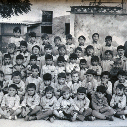 Escola de nois núm. 2. Curs 1972 - 1973. Mestre Josep Llinàs.

Miquel Ciurana, Josep Pagès, Salvador Guinart, Faustí López, Xavier Tomàs, Josep Pérez, Llorenç Vila, Francesc Vila i el mestre Josep Llinàs.

Jordi Romaguera, Remigi Rubio, Josep Vidal, Antonio Pino, Joan Artigas, Miquel Llinàs, Joaquim Presas, Carles Parés, Josep Iglesias, Paco Pino, Antoni Trinxeria i Vicens Llorens.

?, Agustí Canals, Josep Costa, Josep Presas, Agustí Calasanz, Marcel·lí Nieto, Dídac Luque, Josep Rubio, Josep Canal, i Llorenç Tomàs.

Josep Tomàs, Josep Presas, Josep Soms, Josep Luque, Josep Camós, Josep Sais, Jordi Mateu, Jaume Oliveras, Juli González i Josep M Ciurana.

Carles Vidal, Isidre Luque, Jesús Bancells, J. Marín, J. Canal, Jordi Moya, Joan Dídac Ramírez, Joan Antoni Pérez i Ramón Canal.