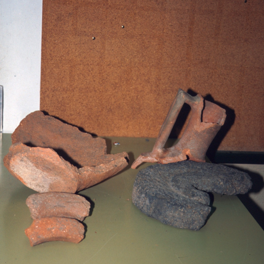 Restes trobades a les excavacions que tenen lloc al poblat romà als voltants del palau de Foixà