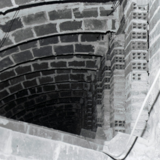 Detall de les voltes dels col·legis vells abans d'esser enderrocats per edificar el nou ajuntament.