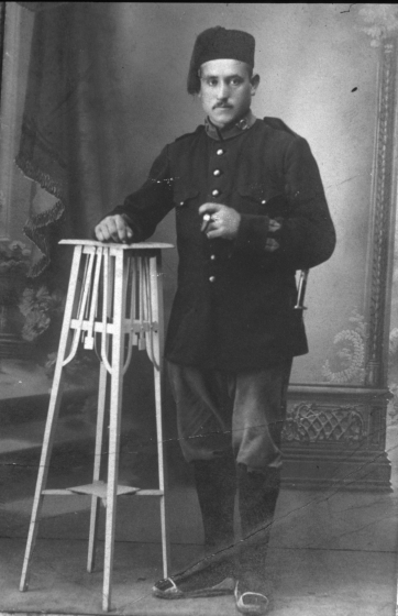 Llorenç Amatller - un noi de Can Nadal - vestit de soldat.