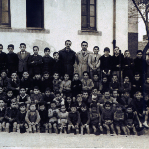 Col·legis de nois núms 1 i 2. Curs 1946.

Josep Valentí, J. Badal, Narcís Batallé, Josep Pujol, Joan Codina, Ramon Peraferrer, Jordi Falgueras, Pere Martinell, els professors Joan Saborido i Lluís Serra, Lluis Vieta, Jaume Clos, Albert Francesch, Josep Artigas, Jordi Costa, Miquel Surís, Josep Aregay, i Joaquim Serra.

Joan tomàs, Albert Colomé, Lluís Banús, Josep Lladó, Josep Romaguera, Narcís Gelmà, Genís Roca, Narcís Codina, Mingo Gruart, Joan Fàbregas, Agustí Maresma, August Tarrés, Ismael Viader, Narcís Selva, Miquel Ruscalleda, Pere Parera, ? i Joan Munsó.

Josep Pons, Miquel Massegú, Rafel Bagot, Joan Planas, Joaquim Pujol, Pere Massegú, Josep Bagot, Josep Clos, Josep Codina, Joan Mir, Josep Ciurana, ?, Joaquim Banús, Joan Valentí, Narcis Munsó i Josep Barrera.

Rafel Bancells, Francesc Poch, ?, ?, Josep Morell, Josep Puig, Cosme Gironés, Joaquim Roca, Pere Parera, Josep Viader, Narcís Massegú, Narcís Banús i LLorenç Barceló