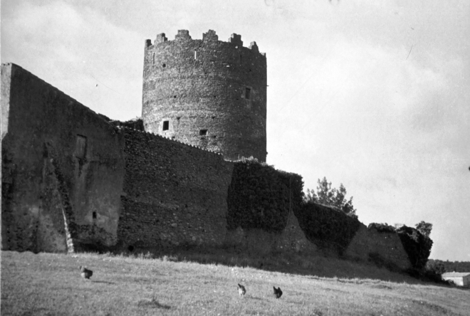 La Torre de Marata vista des de la cara nord.